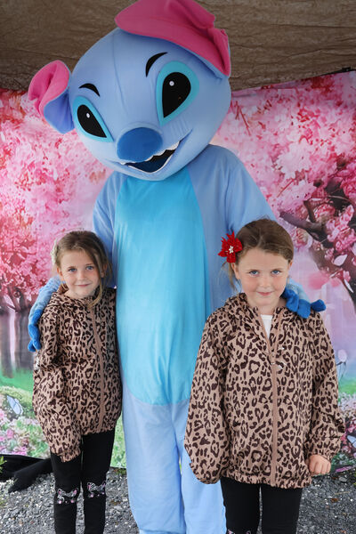  Twins, Layla and Lily O'Brien with Stitch (Friendly Mascots Ireland), at the Ballybeg Fun Day as part of the estates 50th Year Anniversary. Photo: Joe Evans