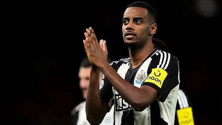 Eddie Howe admits he is not in ‘full control’ of Alexander Isak’s future