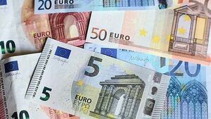 Court steps in to protect finances of farmer who has given thousands in cash to homeless people Court steps in to protect finances of farmer who has given thousands in cash to homeless people