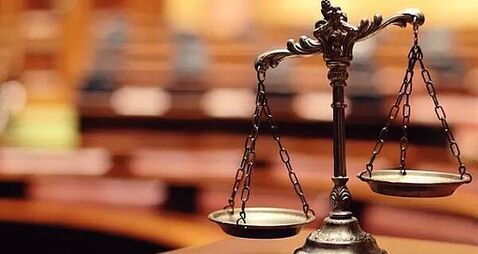 Man accused of stabbing Garda agrees to stay in custody pending DPP directions