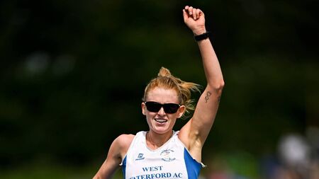 Veale lands 10th National Senior walking title