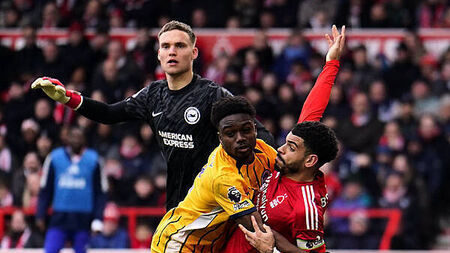 Premier League referees to place greater emphasis on holding in penalty area