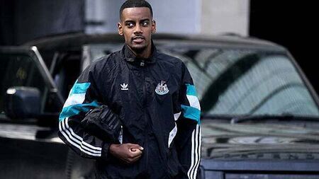 Eddie Howe: Newcastle are in lose-lose situation over Alexander Isak