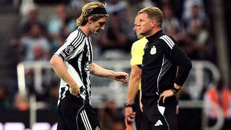 Anthony Gordon apologises to Newcastle teammates for red card challenge