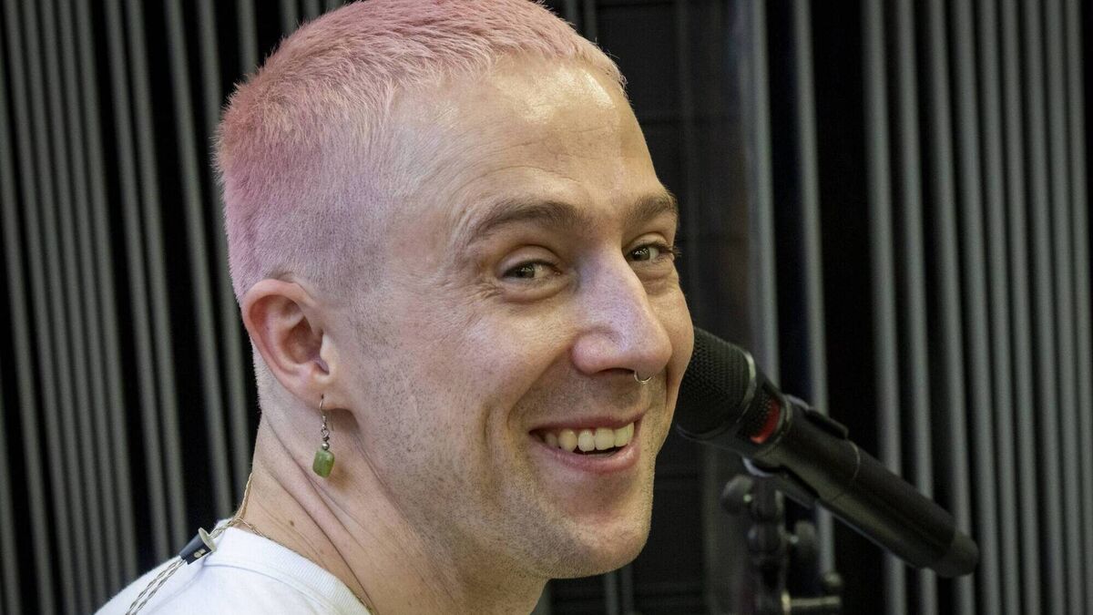 Moncrieff sells out homecoming gigs