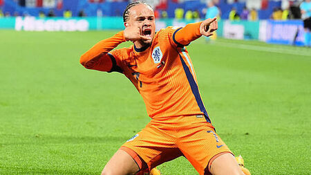 Xavi Simons heading to London as Tottenham join transfer chase