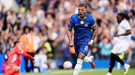 Chelsea claim controversial derby victory over Fulham to maintain strong start