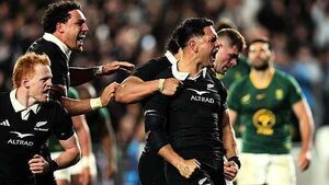 New Zealand hold off South Africa 24-17 in Eden Park battle