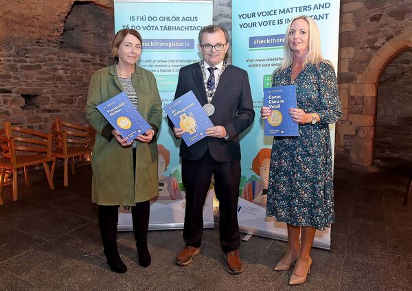 Mayor of Waterford City and County, Cllr. Seamus Ryan with members of Waterford City and County Council’s Franchise team, Kevin Walsh, Barbara Enticknap, Annette Kelly and Lisa Grant