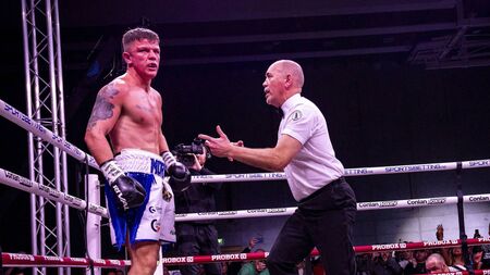 Dylan Moran calls time on his boxing career