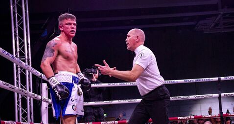 Dylan Moran calls time on his boxing career 