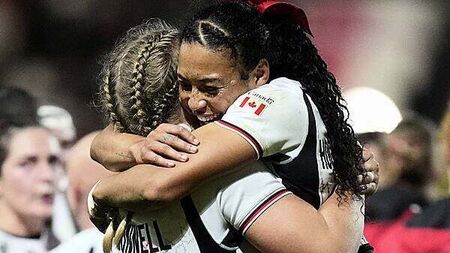 Canada train with headphones on ahead of Twickenham WC final against England