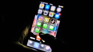Man (20s) who allegedly used Snapchat for sex communication with a child faces further charges