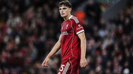 Liverpool’s Giovanni Leoni facing year out with torn anterior cruciate ligament