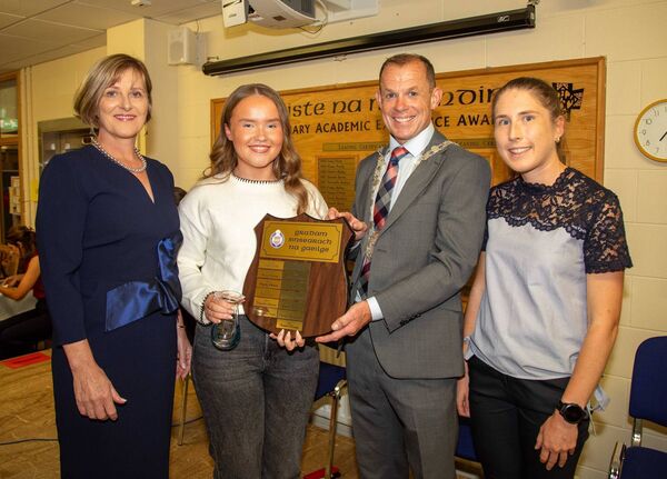 Gradam Sinsearach Na Gaeilge Award: From left, Sally Ronayne (Principal), Niamh Ní Chaoimh, Cllr Frank Quinlan, Deputy Mayor and Lauren Dermody (Irish teacher). Photo: John Power