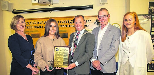 Senior Sport Award From left to right: Sally Ronayne (Principal), Lauren O’Sullivan, Cllr Frank Quinlan, Deputy Mayor, Cathal Lowe (Arachas) and Beth Carton (P.E. teacher). Photo: John Power