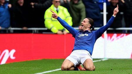 Jack Grealish hits added-time winner as Everton end Crystal Palace unbeaten run