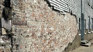 Parts of Waterford's historic Prospect Lodge wall falling away on Gracedieu Road