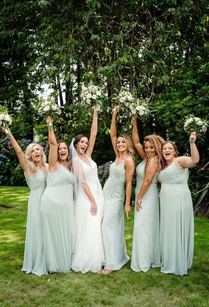 Rachel and her bridesmaids