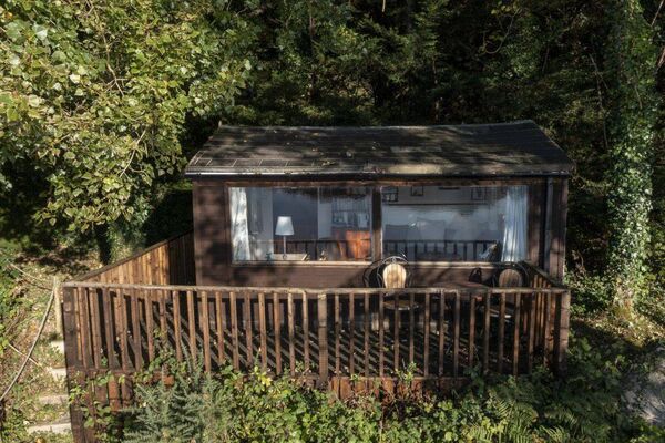 The property offers a unique opportunity to enjoy a peaceful rural lifestyle along the banks of the River Blackwater.