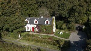 Waterford Property: Enjoy a peaceful rural lifestyle alongside the River Blackwater
