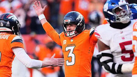 Denver Broncos complete historic comeback in one-point win over New York Giants