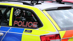 Arrest after fight ‘involving knives’ in Belfast Arrest after fight ‘involving knives’ in Belfast