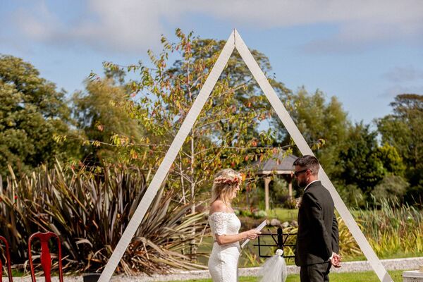 Photo: INFOKUS The couple wished to thank their band, WOODY. And their DJ Kieran Bolger. 