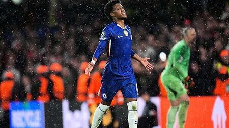 Chelsea’s teens put on a show as Blues thrash woeful 10-man Ajax