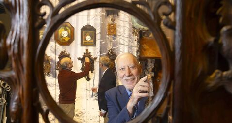 Would 600 clocks together drive you cuckoo?