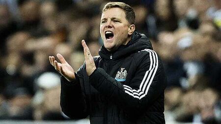 Eddie Howe refuses to be drawn into row with Arne Slot over Alexander Isak saga