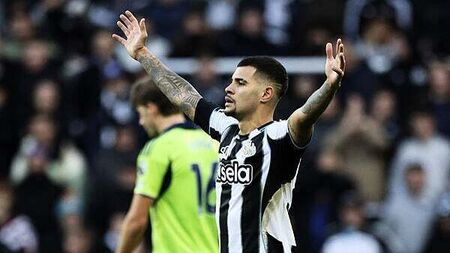 Bruno Guimaraes scores late winner as Newcastle edge past Fulham