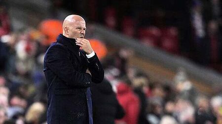 Arne Slot’s sole focus is on Liverpool form amid reports of a new contract