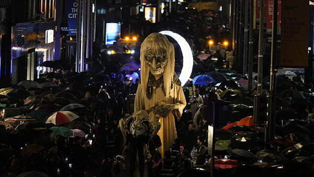 Spectacular Macnas parade fills streets of Dublin
