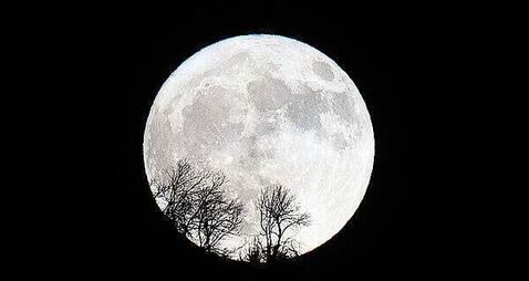 Super moon visible across Ireland on Wednesday