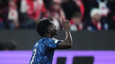 Arsenal cruise past Slavia Prague and set club clean sheet record