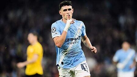 Phil Foden scores twice as Man City beat Borussia Dortmund in Champions League
