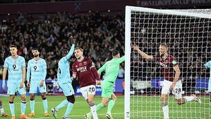 Regis Le Bris enjoys ‘good lesson’ for Sunderland as his Black Cats hold Arsenal Regis Le Bris enjoys ‘good lesson’ for Sunderland as his Black Cats hold Arsenal