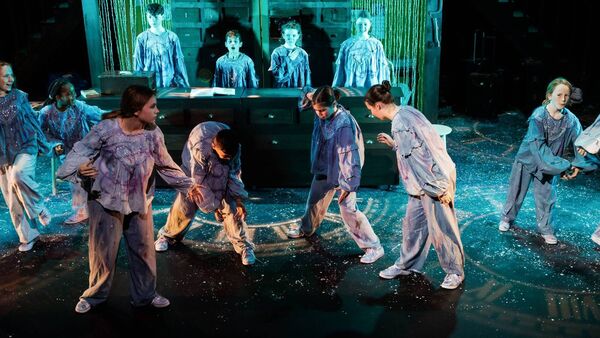 Little Red Kettle stuns in first inter-generational play in 25 years