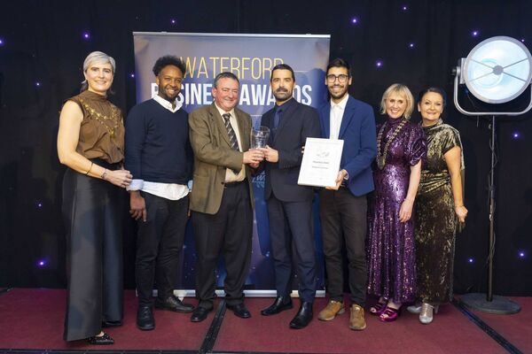 Eamonn Keyes, Bus Eireann, presents Tiago Ramos, Jeff Dawson and Amar Ali of Fitzwilton Hotel, with the Workplace Excellence Award. Also included are with Michelle Condon WLR, Éadaoin Carrick, Waterford Chamber President and Oren Byrne, Dungarvan & West Chamber President. Photo: Patrick Browne Eamonn Keyes, Bus Eireann, presents Tiago Ramos, Jeff Dawson and Amar Ali of Fitzwilton Hotel, with the Workplace Excellence Award. Also included are with Michelle Condon WLR, Éadaoin Carrick, Waterford Chamber President and Oren Byrne, Dungarvan & West Chamber President. Photo: Patrick Browne