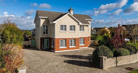 Waterford Property: Contemporary living close to the city