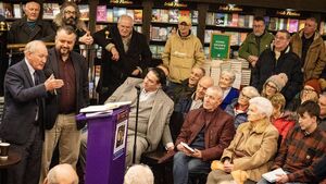 Waterford soccer legend Alfie Hale joins forces with Dermot Keyes to launch 'True Blue', his life story