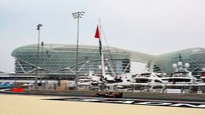 Lando Norris squeezes out Max Verstappen in Abu Dhabi Grand Prix first practice