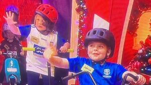 A Toy Show wave from the Déise