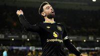Bruno Fernandes scores twice as Manchester United beat struggling Wolves
