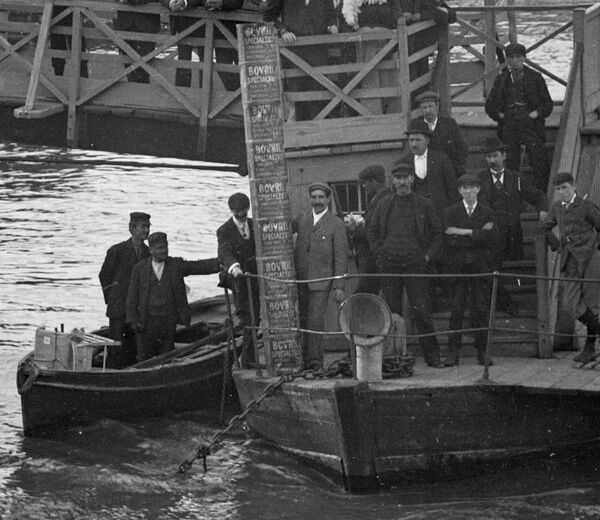 Tom Barton with his Bovril log as depicted in Poole's photo.