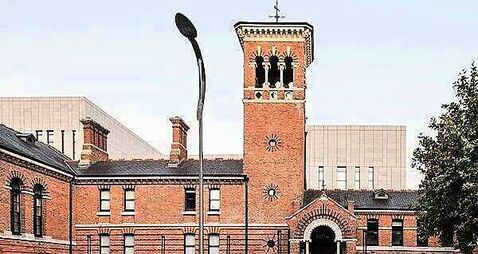 Murder accused who attacked hospital patient should not have been in general ward, barrister says