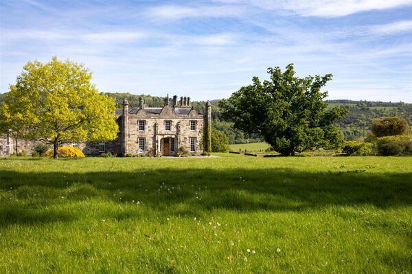 No. 6 Fortwilliam Estate