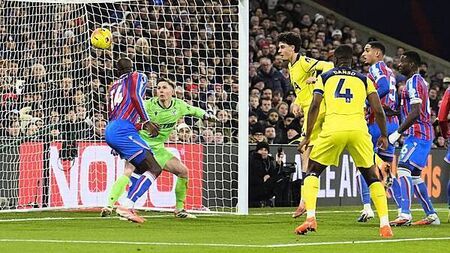 Tottenham ease pressure on Thomas Frank with victory at Crystal Palace