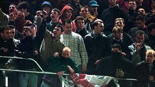 Luke Humphries survives scare as he reaches last 16 at World Championship